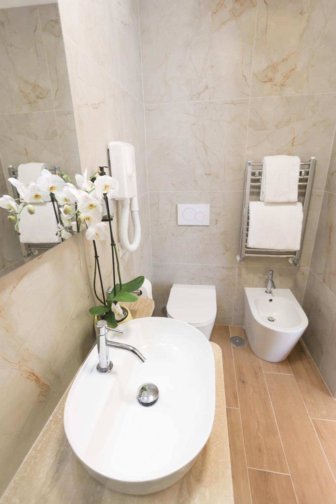 Camera Quadrupla con Bagno Privato